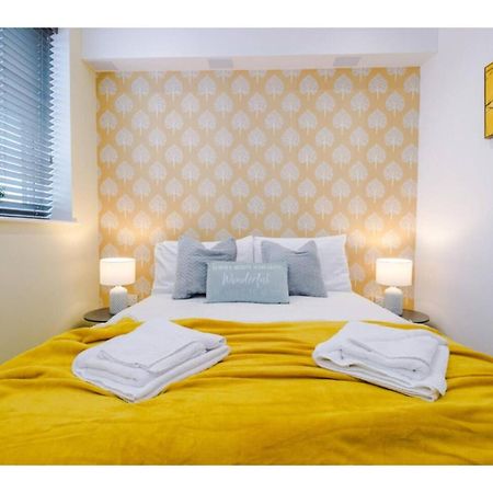 The Ecclesian Deluxe Apartments Near Trafford Centre Eccles Train Station 맨체스터 외부 사진