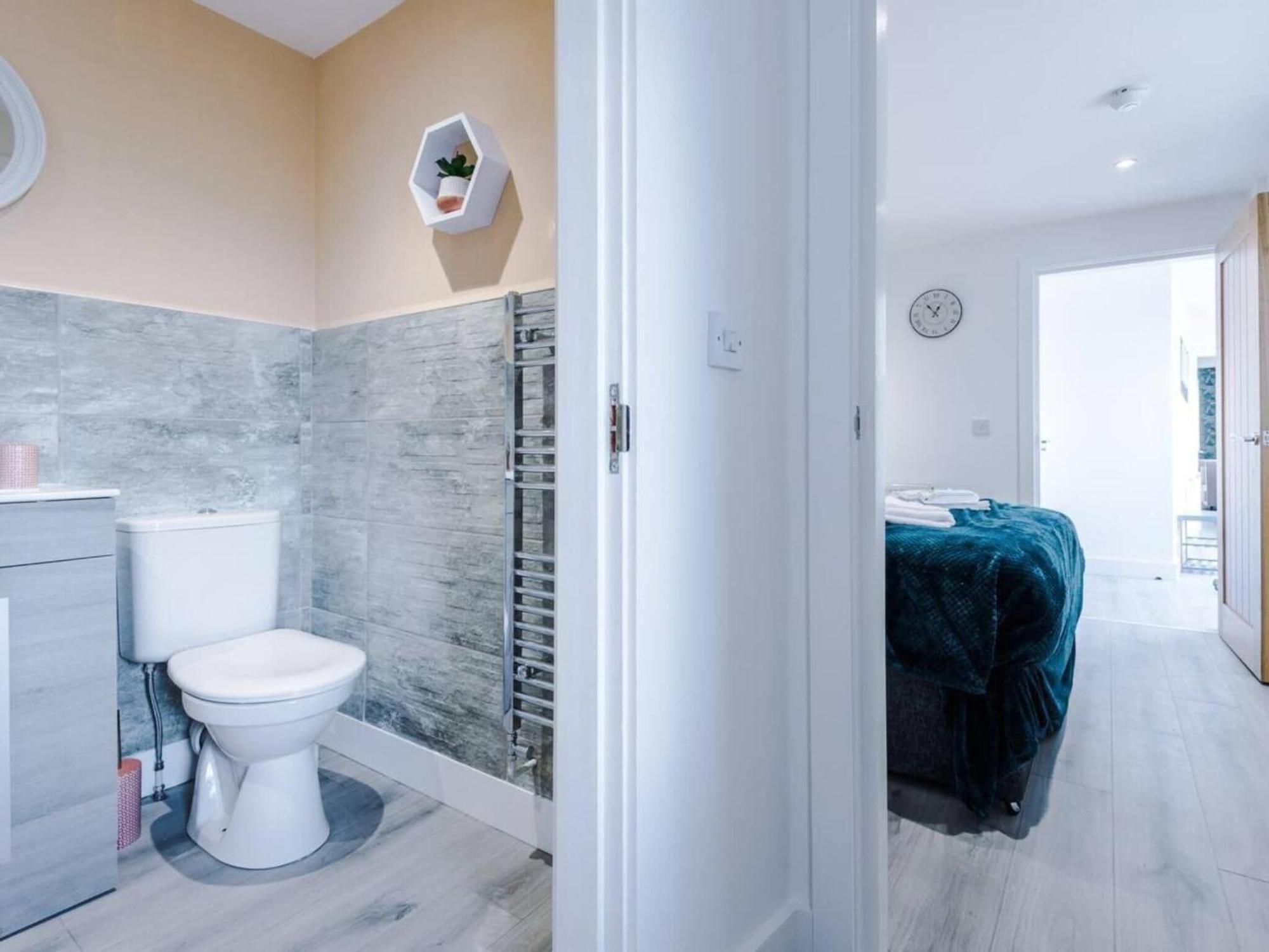 The Ecclesian Deluxe Apartments Near Trafford Centre Eccles Train Station 맨체스터 외부 사진