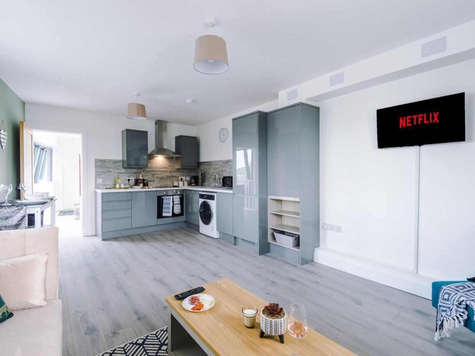 The Ecclesian Deluxe Apartments Near Trafford Centre Eccles Train Station 맨체스터 외부 사진