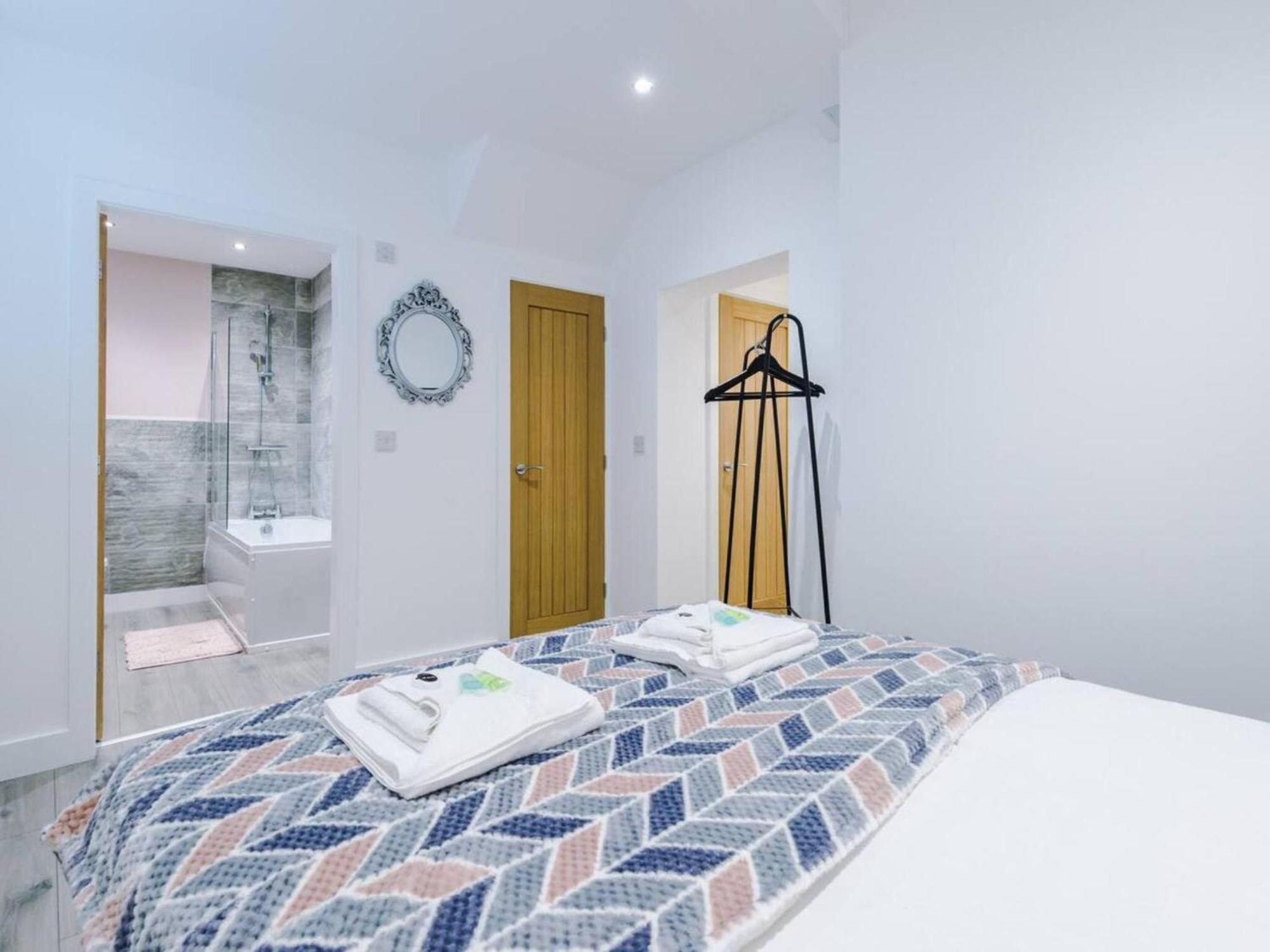 The Ecclesian Deluxe Apartments Near Trafford Centre Eccles Train Station 맨체스터 외부 사진