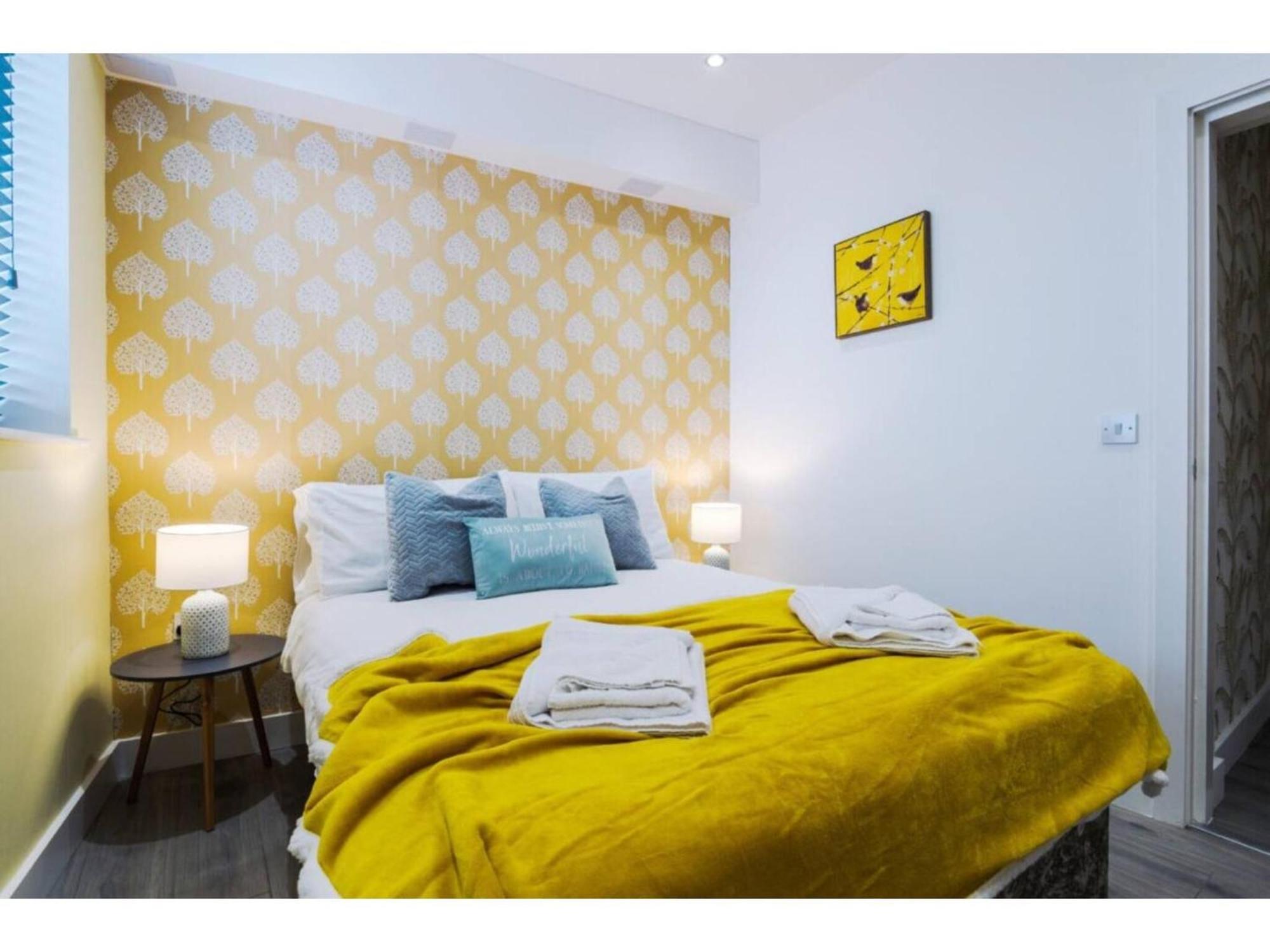 The Ecclesian Deluxe Apartments Near Trafford Centre Eccles Train Station 맨체스터 외부 사진