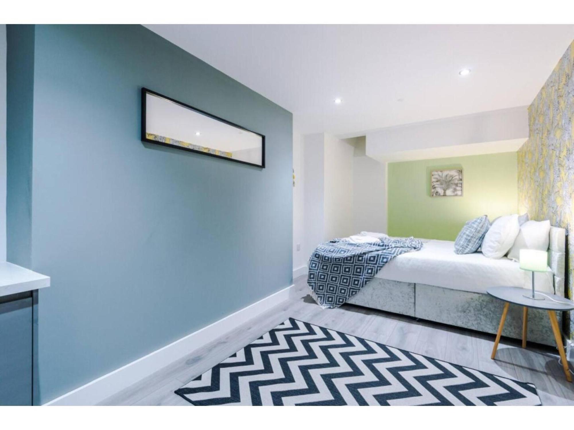 The Ecclesian Deluxe Apartments Near Trafford Centre Eccles Train Station 맨체스터 외부 사진