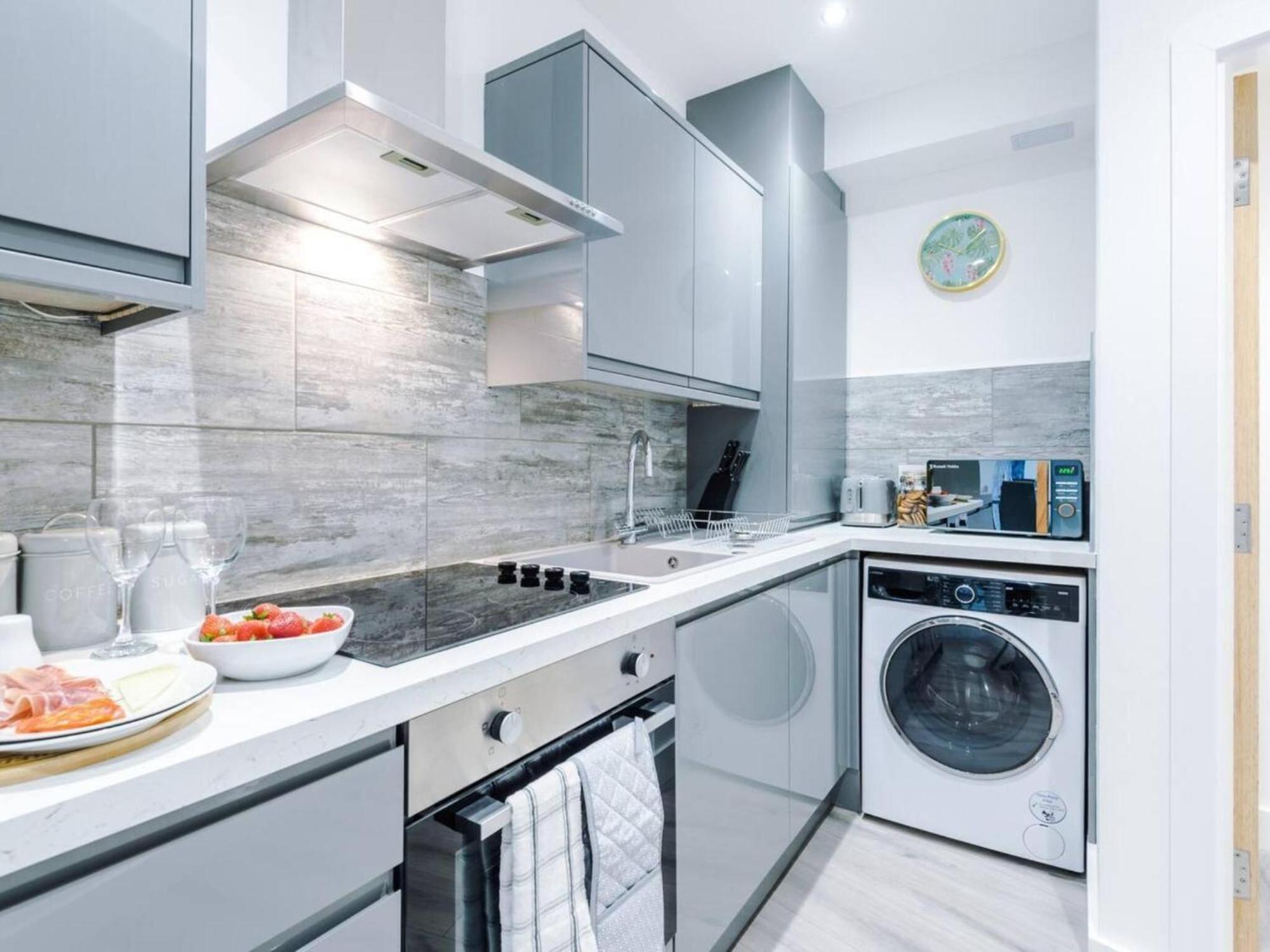 The Ecclesian Deluxe Apartments Near Trafford Centre Eccles Train Station 맨체스터 외부 사진