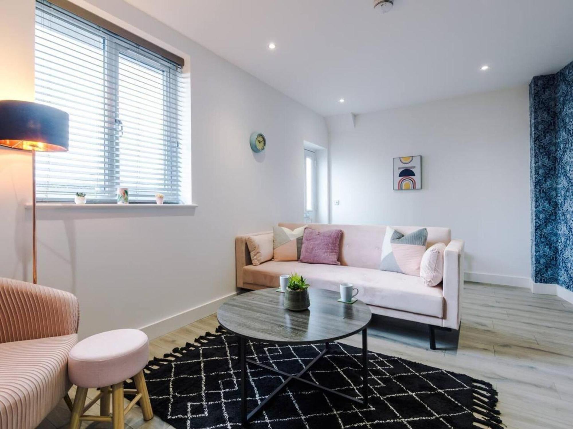 The Ecclesian Deluxe Apartments Near Trafford Centre Eccles Train Station 맨체스터 외부 사진