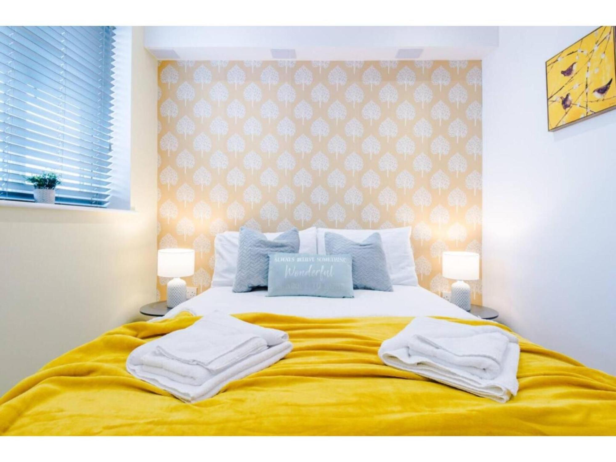 The Ecclesian Deluxe Apartments Near Trafford Centre Eccles Train Station 맨체스터 외부 사진