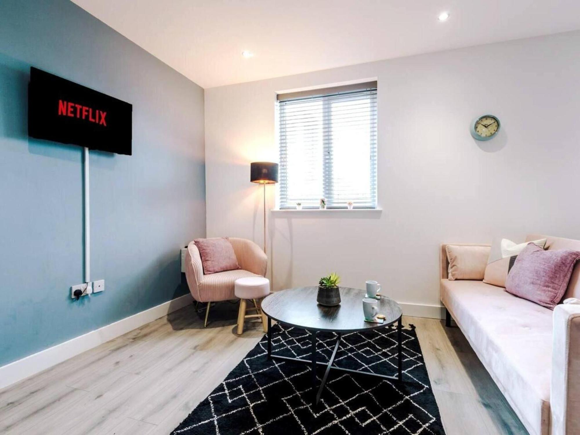 The Ecclesian Deluxe Apartments Near Trafford Centre Eccles Train Station 맨체스터 외부 사진