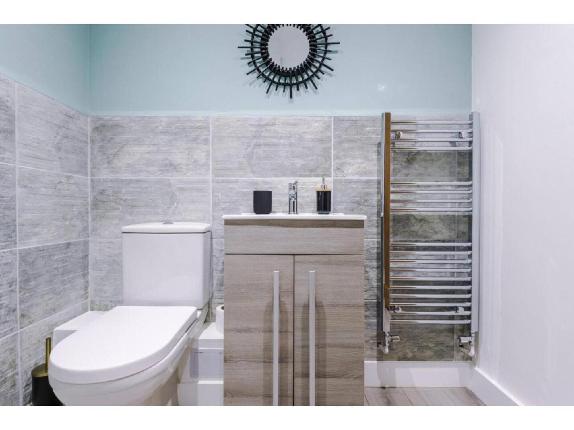 The Ecclesian Deluxe Apartments Near Trafford Centre Eccles Train Station 맨체스터 외부 사진